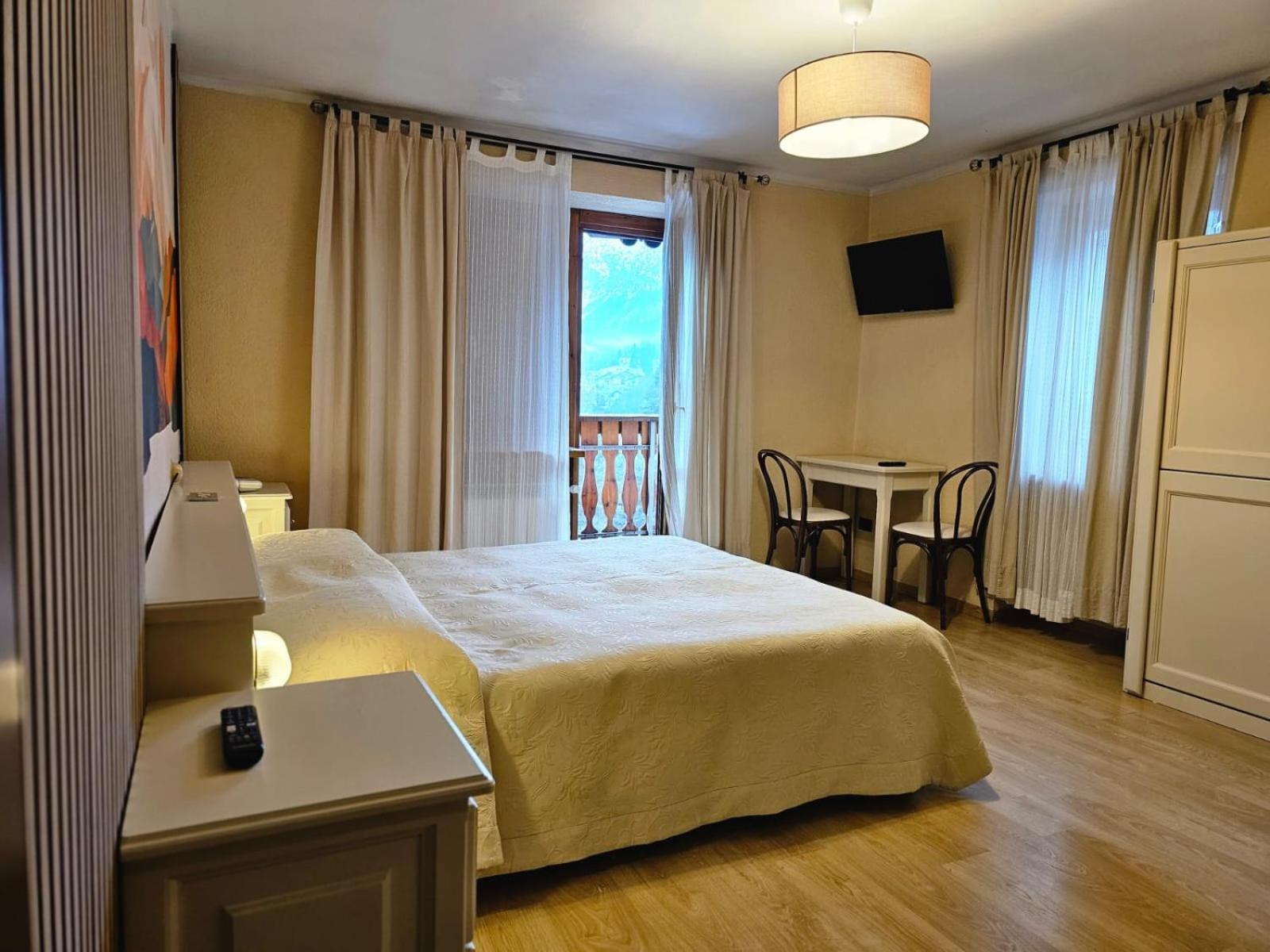 Hotel Bucaneve Bardonecchia Eksteriør billede