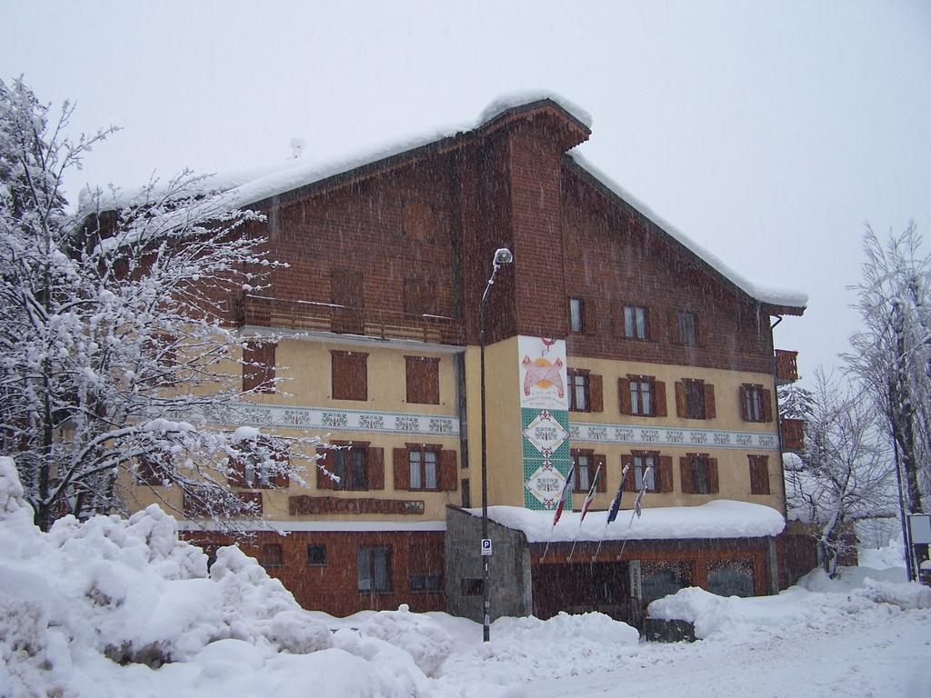 Hotel Bucaneve Bardonecchia Eksteriør billede