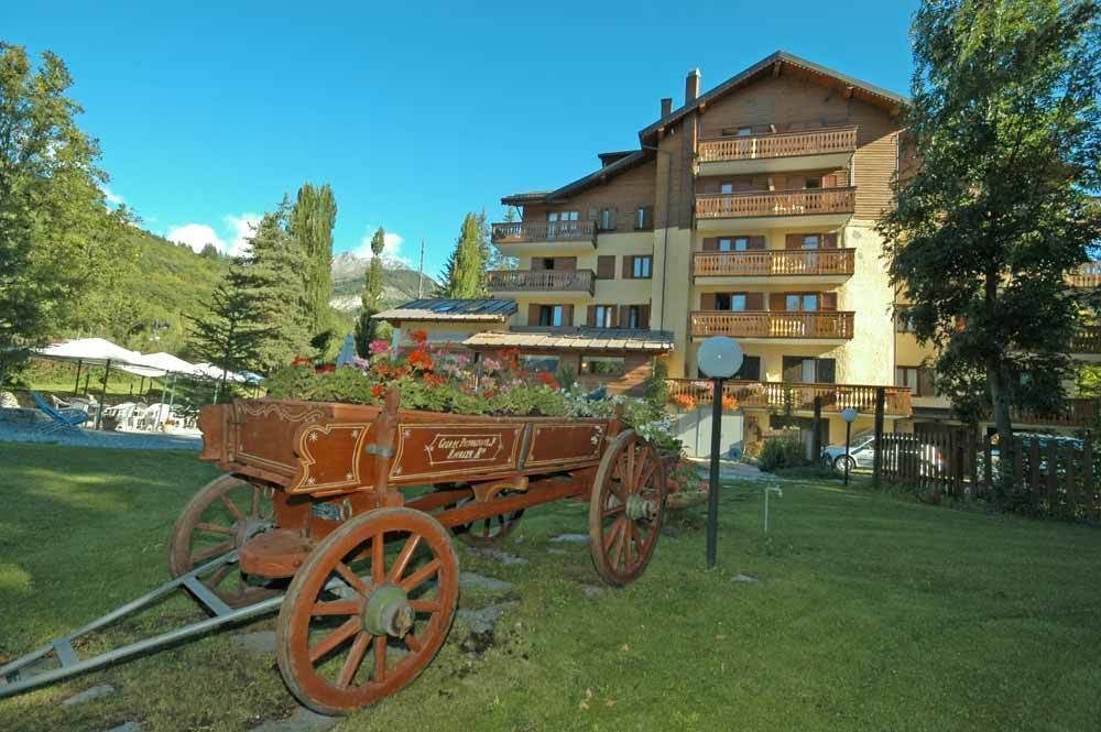 Hotel Bucaneve Bardonecchia Eksteriør billede